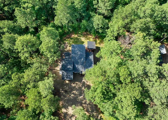 Luxe Privacy At Gorgeous Broken Bow Cabin Home