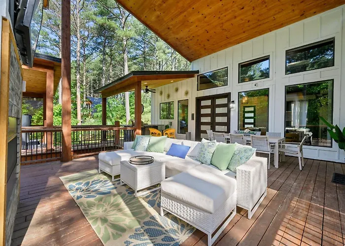 Luxe Privacy At Gorgeous Broken Bow Cabin Home
