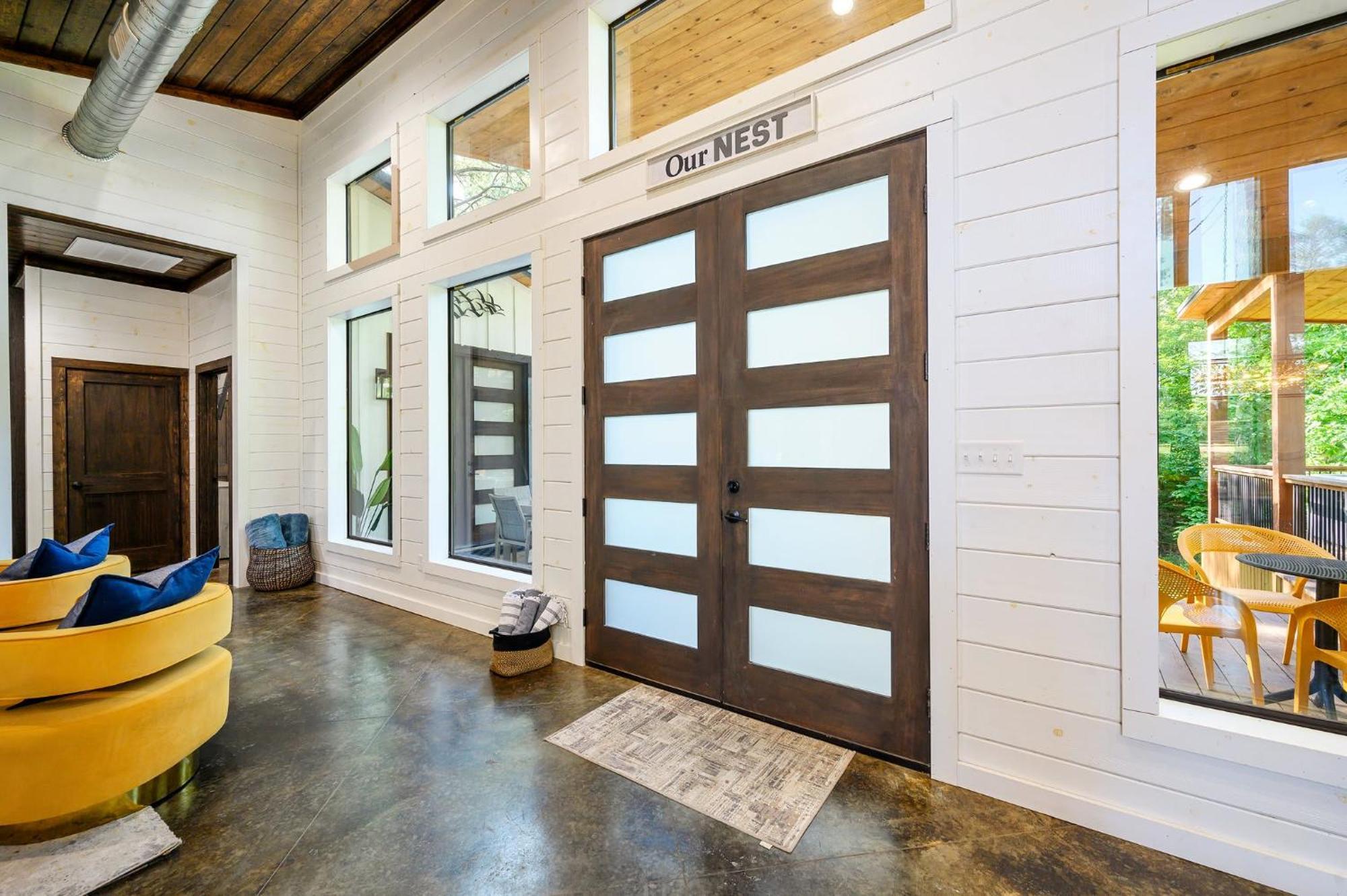 Luxe Privacy At Gorgeous Chalet *